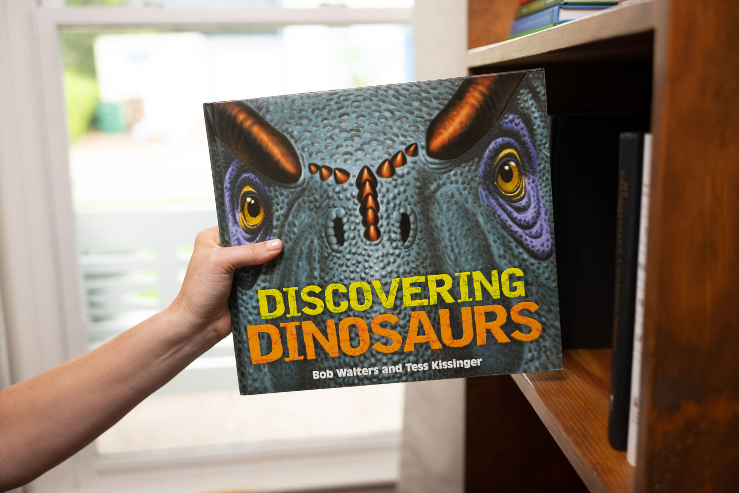 Discovering Dinosaurs: The Ultimate Guide to the Age of Dinosaurs