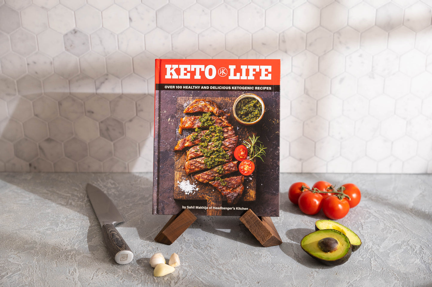 Keto Life: Over 100 Healthy and Delicious Ketogenic Recipes