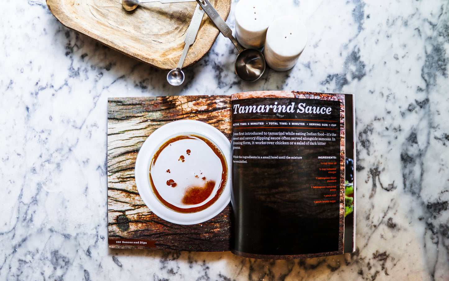 Dressings: Over 200 Recipes for the Perfect Salads, Marinades, Sauces, and Dips