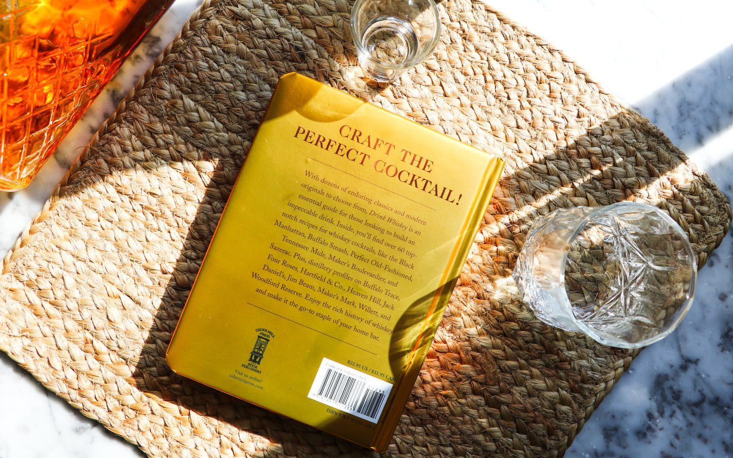 Drink Whiskey: A Collection of Bourbon, Rye, and Scotch Whisky Cocktails