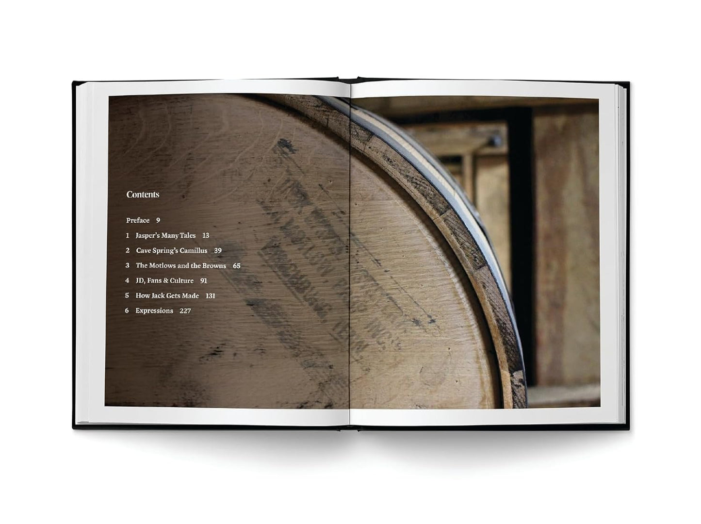 Jack Daniels: Behind the Bottle: The Masters, the Whiskey, and the Legend of the American Icon