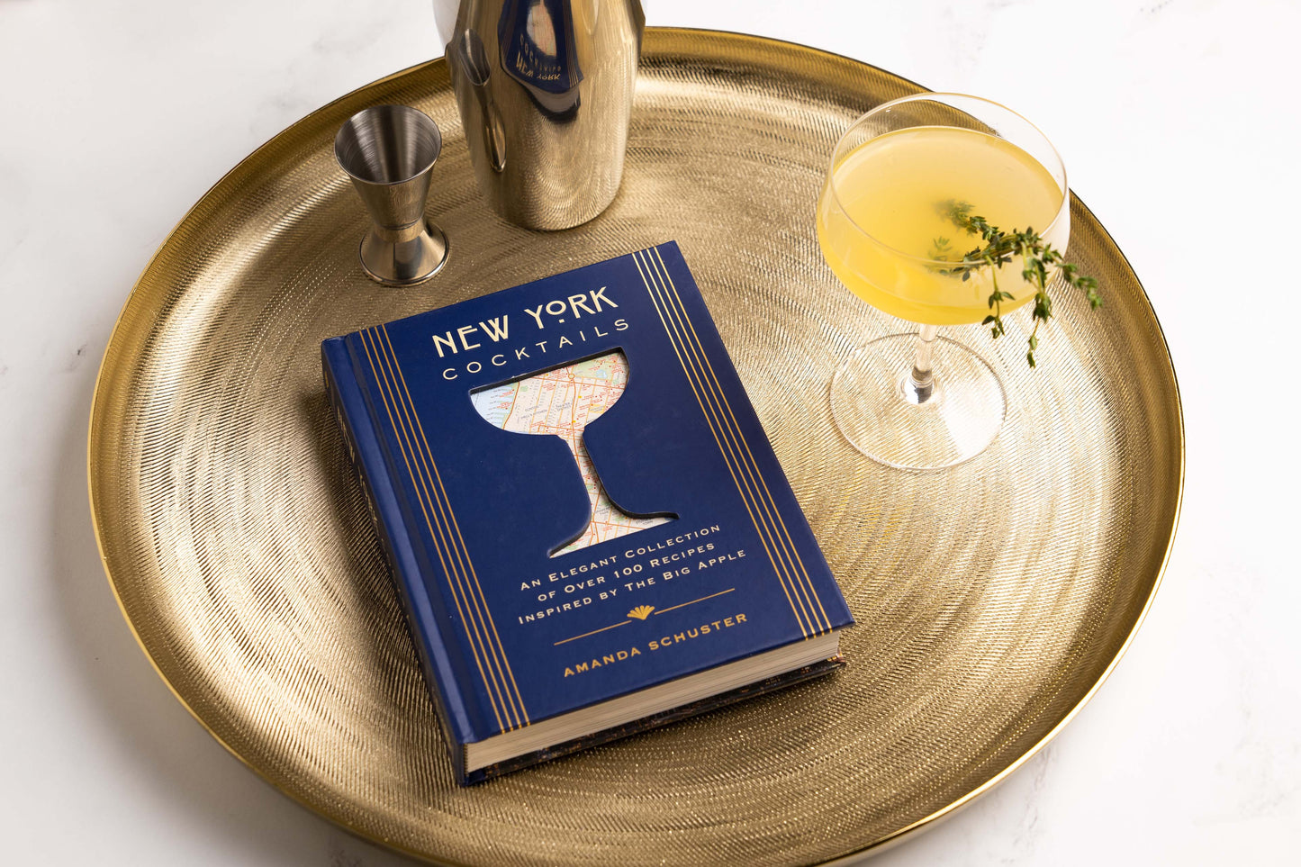 New York Cocktails: An Elegant Collection of over 100 Recipes Inspired by the Big Apple
