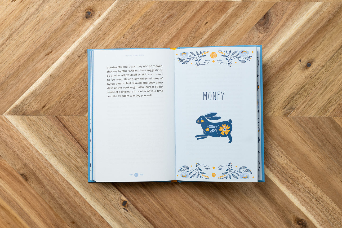 Hygge Simplified: A Guide to Scandinavian Coziness, Comfort & Conviviality