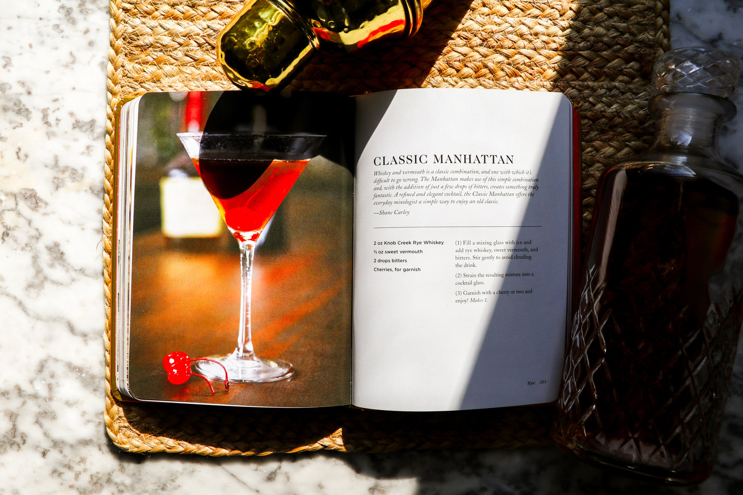 Drink Whiskey: A Collection of Bourbon, Rye, and Scotch Whisky Cocktails