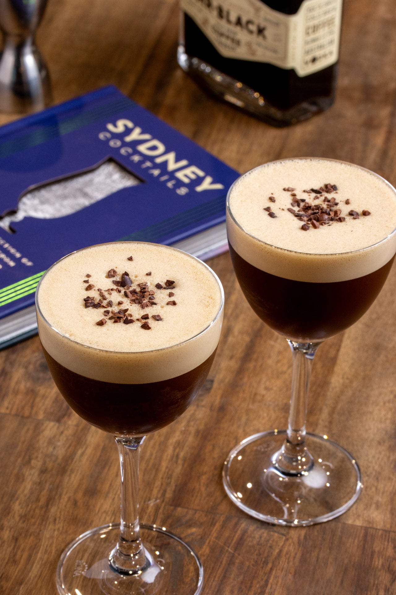 Sydney Cocktails: An Elegant Collection of Over 100 Recipes Inspired by the Land Down Under