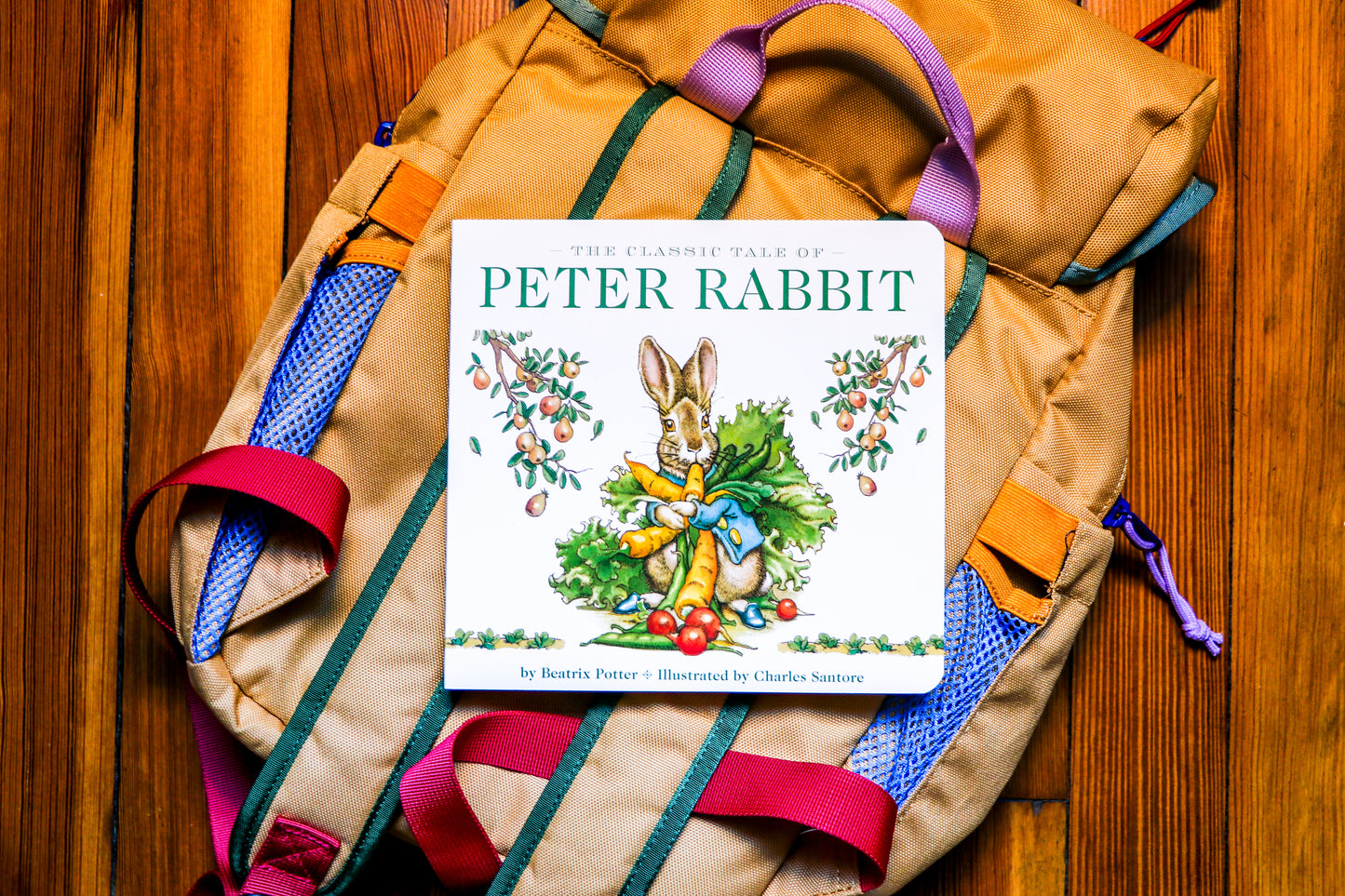 The Classic Tale of Peter Rabbit Board Book (The Revised Edition): Illustrated by acclaimed artist, Charles Santore