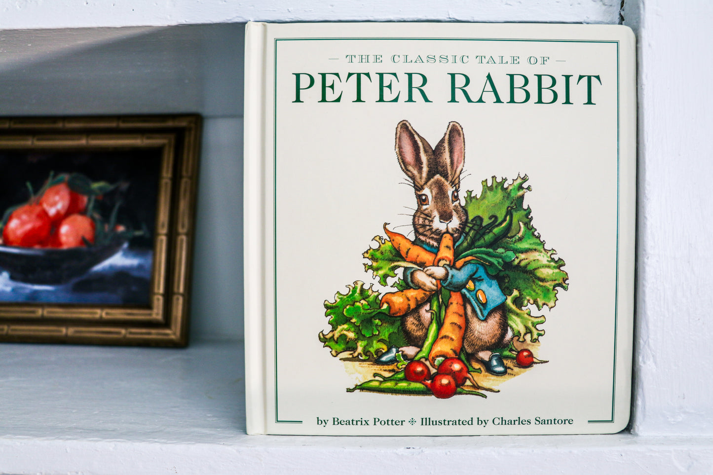 The Classic Tale of Peter Rabbit Oversized Padded Board Book (The Revised Edition): Illustrated by acclaimed Artist