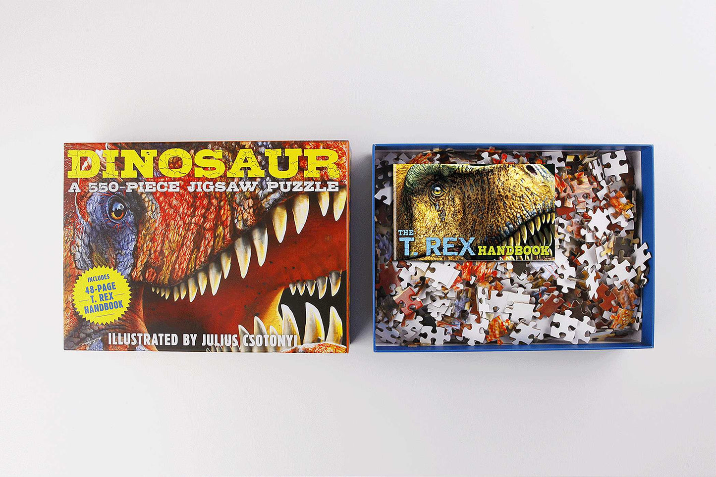 Dinosaurs: 550-Piece Jigsaw Puzzle & Book: A 550-Piece Family Jigsaw Puzzle Featuring the T-Rex Handbook!